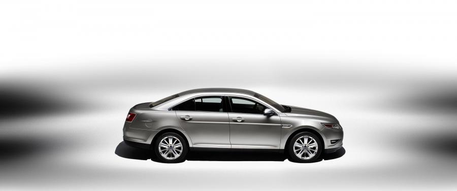  Ford Taurus 2010 года  (фото 102 из 161)